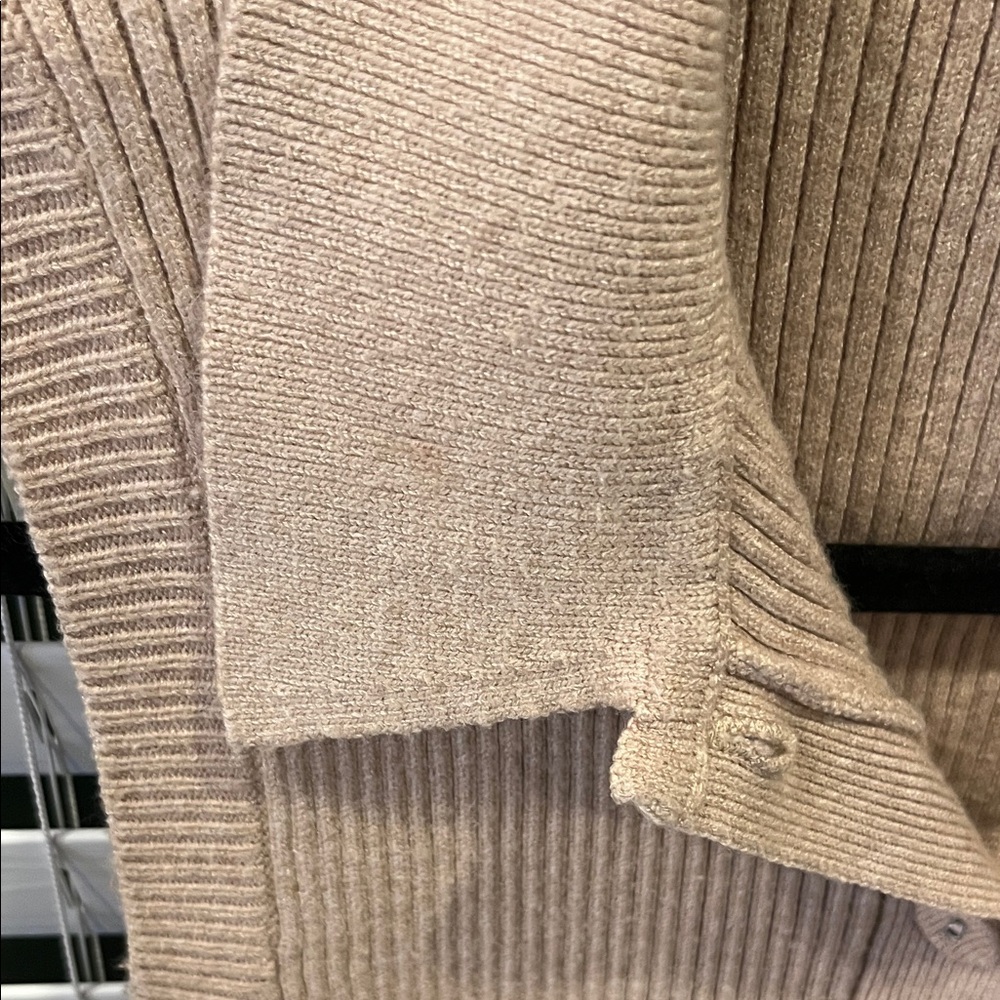 Le Lis Beige Ribbed Knit Top - Picture 3 of 4